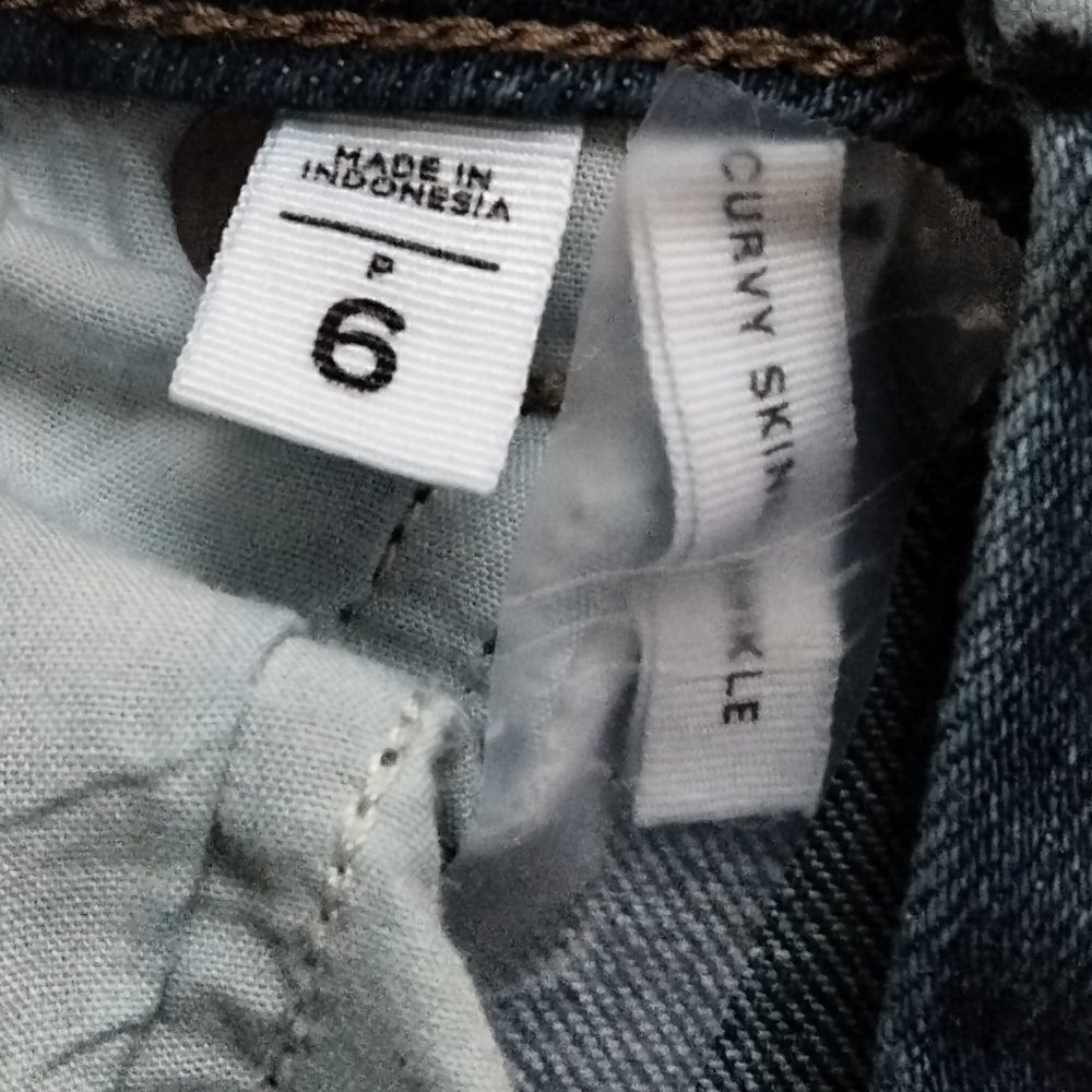 "Loft" woman's jeans 👖  - Picture 7 of 9
